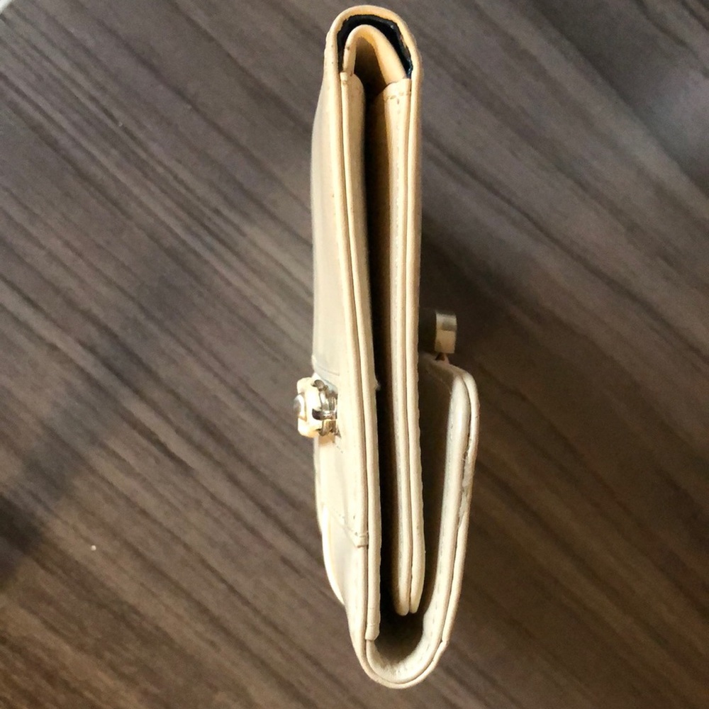 Red Envelope Wallet - Picture 6 of 6